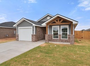 510 E 24th St, Wolfforth, TX 79382