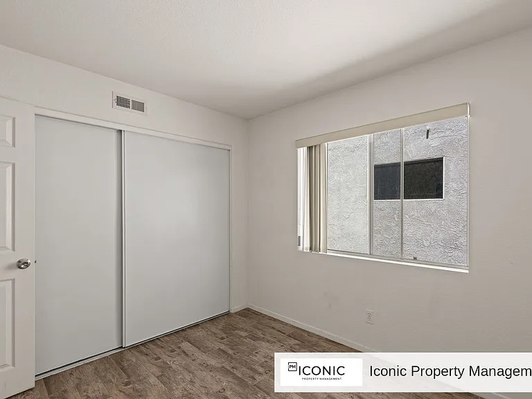 10806 Westonhill Dr — Photo 24