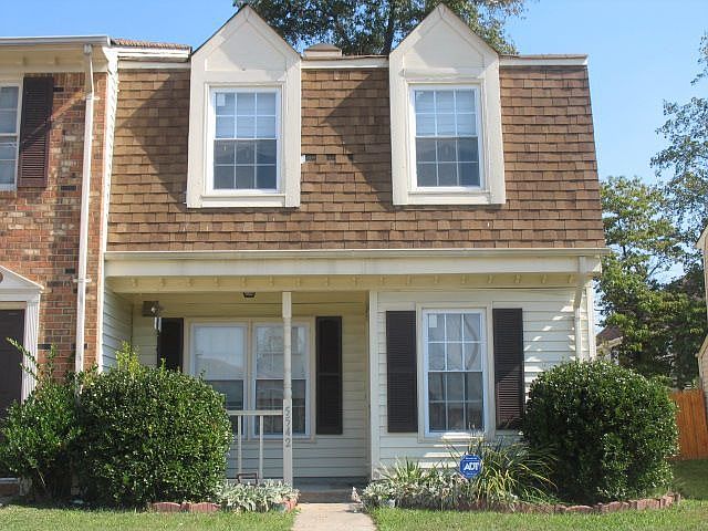 Front of townhouse