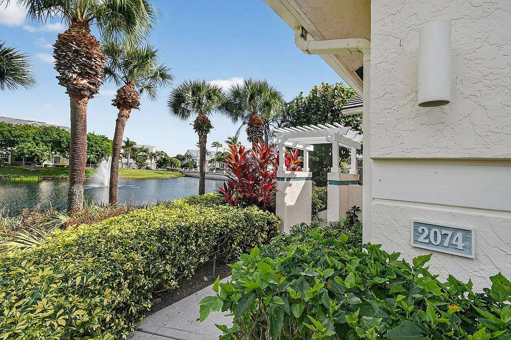 Building Photo - 2074 Mainsail Cir