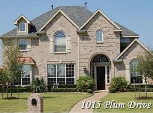 1015 Plum Dr, Irving, TX 75063