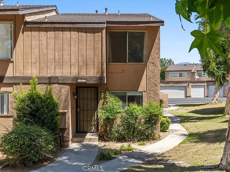 162 Tamarisk St — Photo 2