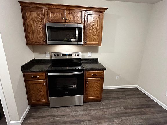 4th image of 210 Kerr Way #A
