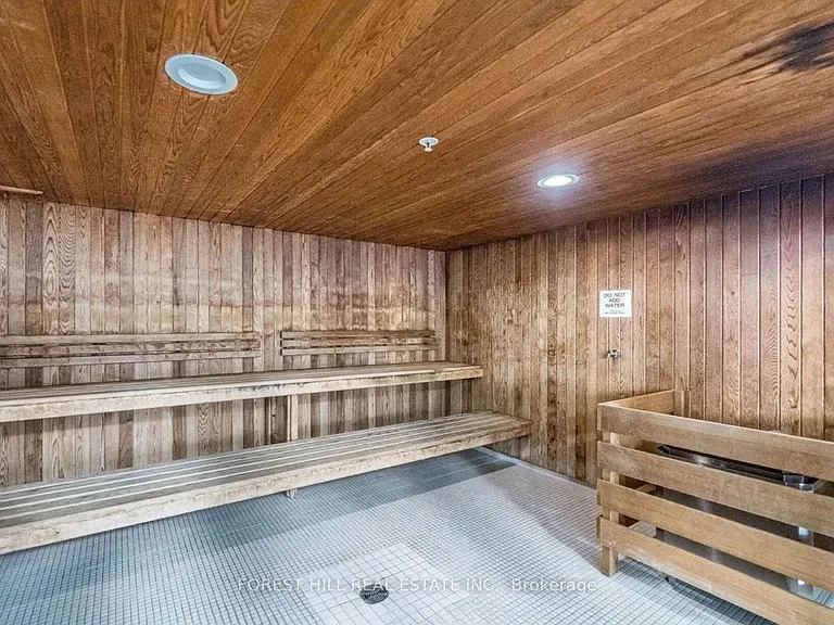 2181 Yonge St #2704 — Photo 20