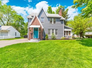 26 Weymouth St, Springfield, MA 01108