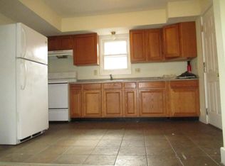 7 Elizabeth St, Pemberton, NJ 08068