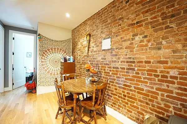 Rented by Rennit Inc. | media 11