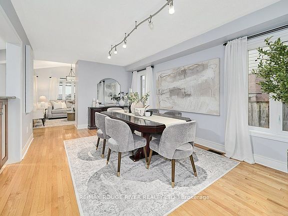 4th image of 176 Bathgate Cres