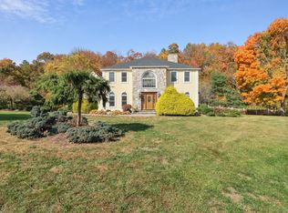10 Brae Loch Way, Shelton, CT