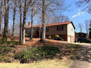 1713 Valley Brook Rd, Clemmons, NC 27012