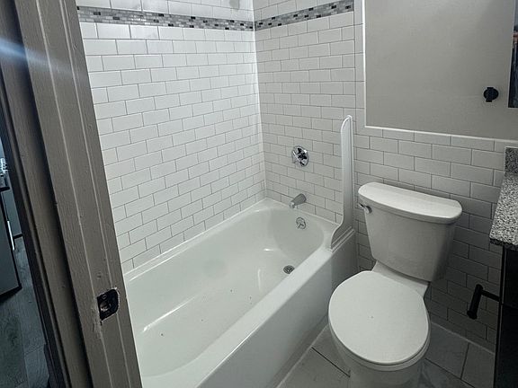 2nd image of 26 Newhall St APT 4