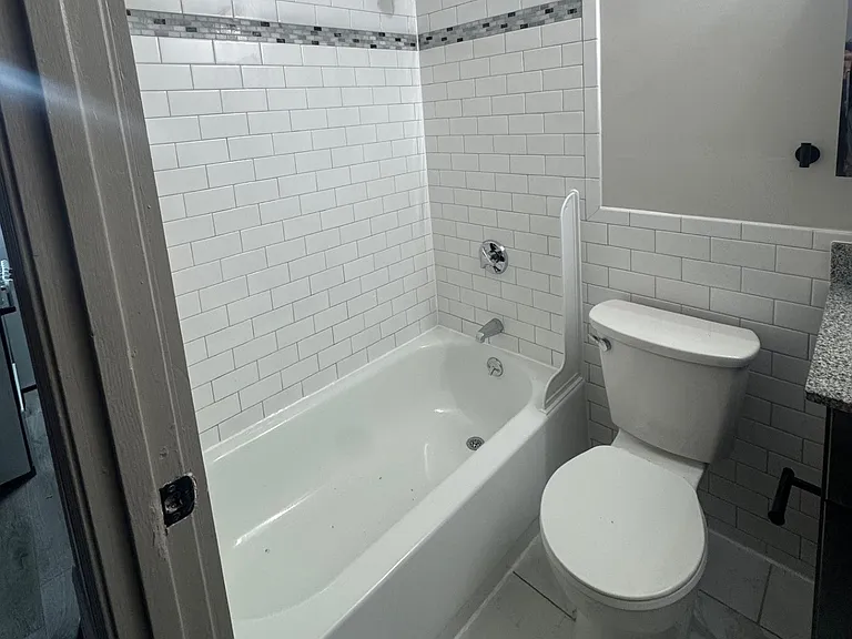 26 Newhall St #4 — Photo 6