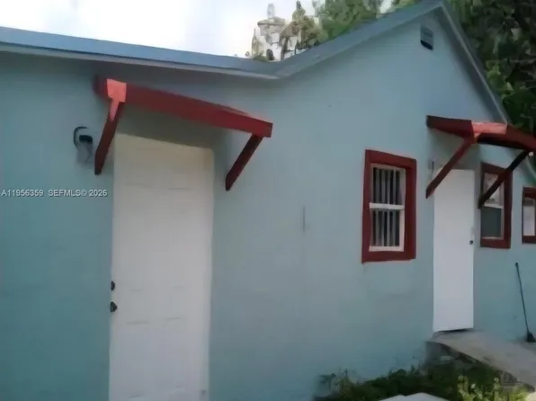 7926 NW 10th Ct, Miami, FL 33150