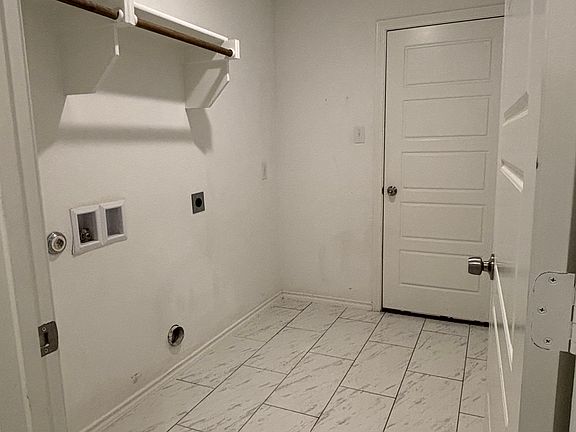 4th image of 1445 Avenue A