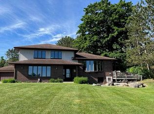 1092 Lac Vue Rd, Boyne City, MI 49712