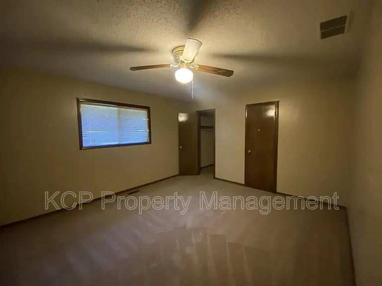 4914 S South Cir #U — Photo 10
