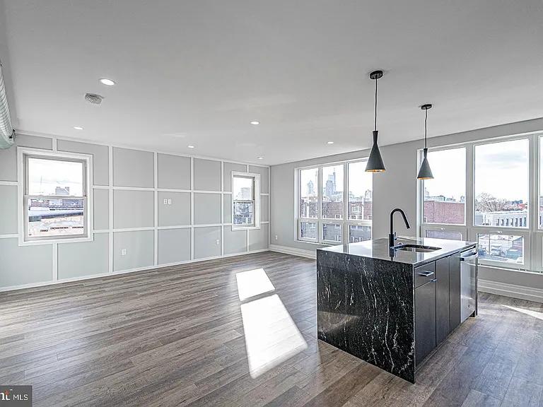 526 Brown St #206 — Photo 7