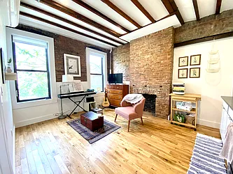 Rented by Nolita Group