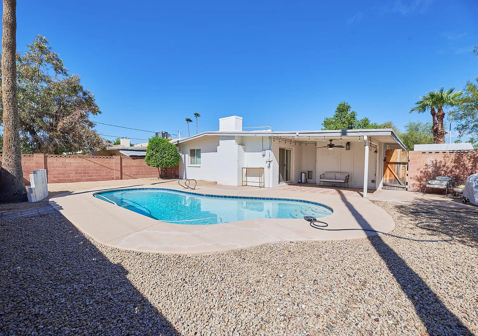 Furnished 3-Bedroom Tempe Home with Private Pool and Included Pool/Yard Service — Photo 1