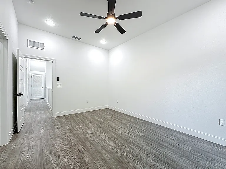 8912 Hogan Rd — Photo 13