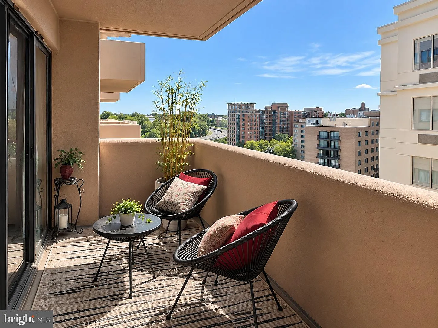 Woodbury Heights Condo — Photo 3