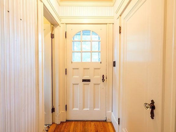 4th image of 48 Olive St