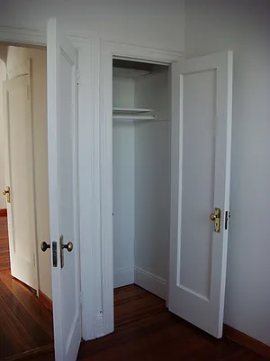 Rented by Avanguard Realty Corp | media 18