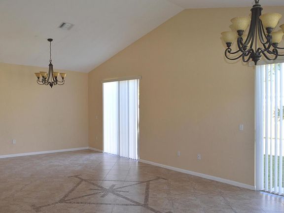 5th image of 5903 Azalea Cir