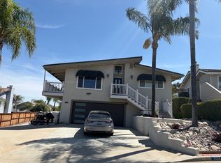 22446 Loch Lomond Dr, Canyon Lake, CA 92587