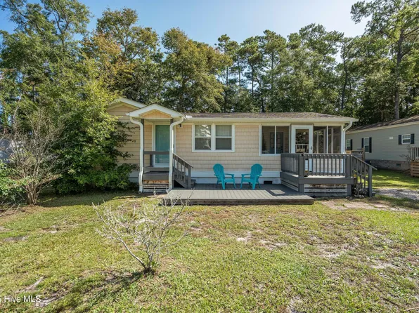 314 NE 75th Street, Oak Island, NC 28465