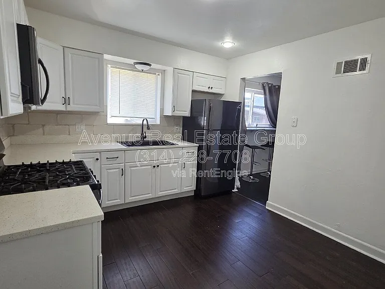 1115 Backer St — Photo 11