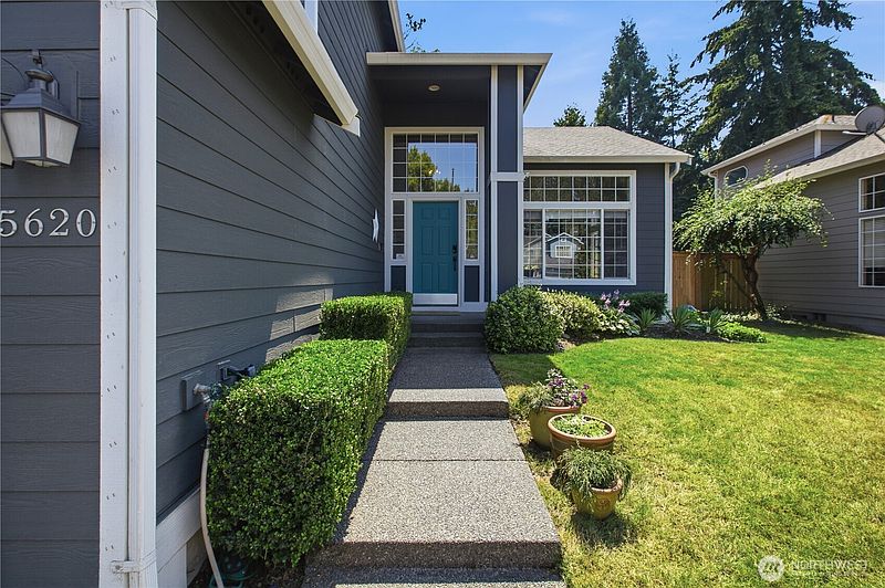 5th image of 5620 Evergreen Loop SE