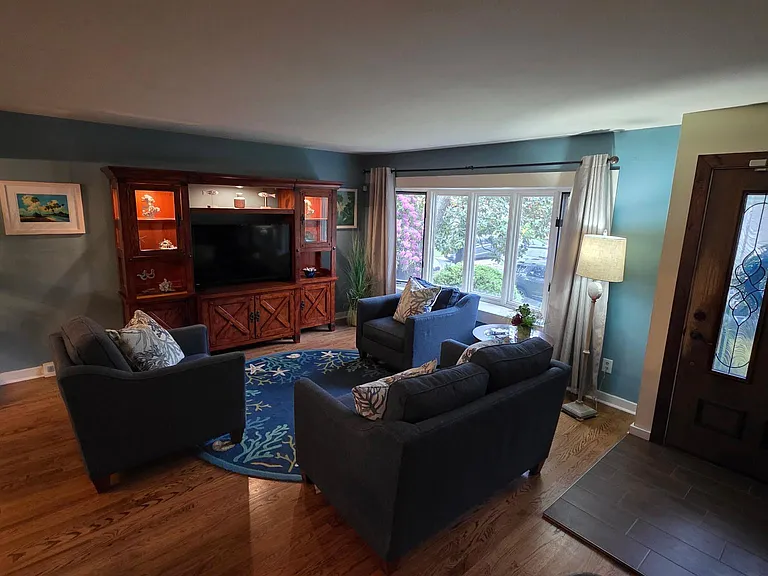 205 Euclid Ave — Photo 9