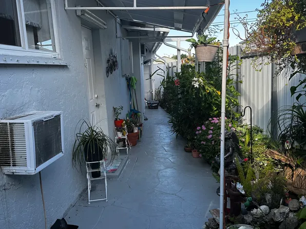 (undisclosed Address), Hialeah, FL 33010
