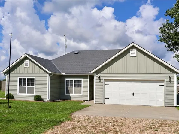 396 SE 981st Rd, Knob Noster, MO 65336