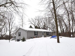 N6791 Queens Rd, Elkhorn, WI 53121