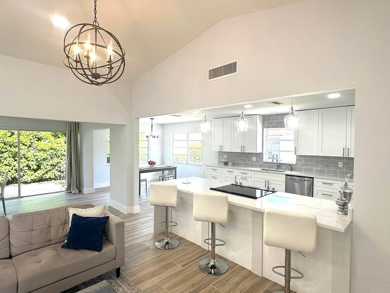 10723 Greentrail Drive S