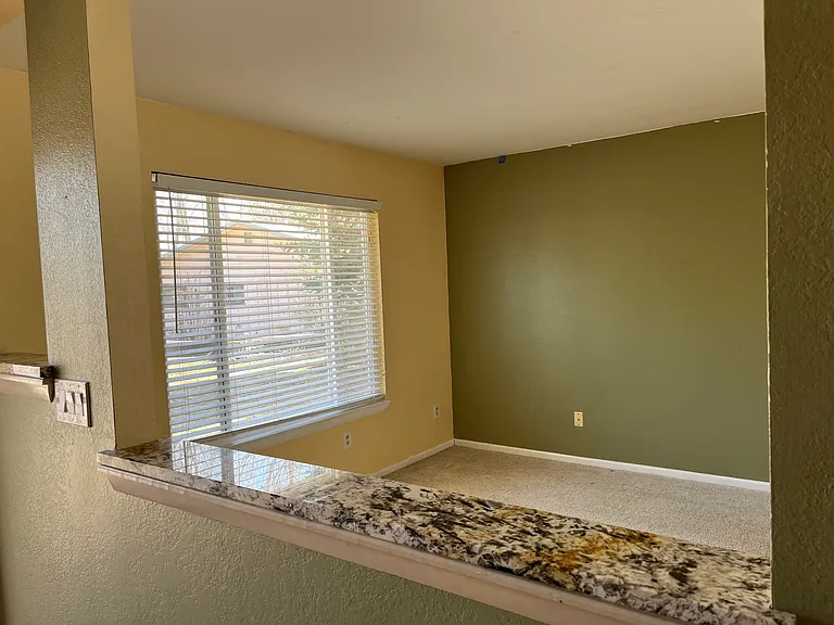 66156 Cottonwood Dr — Photo 6
