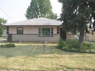 1561 E Gates St photo 1
