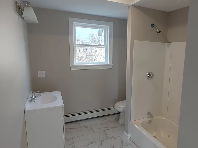 33 Cole St #2 — Photo 6