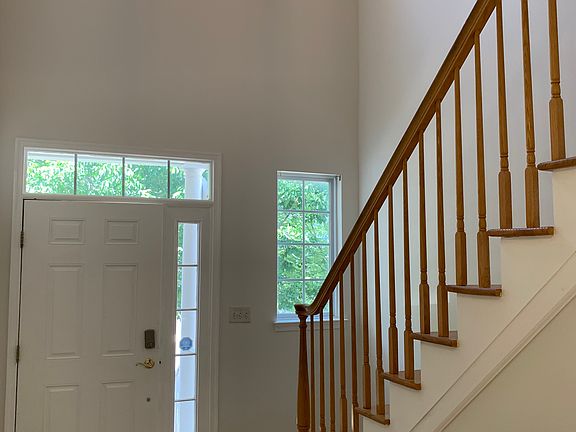 3rd image of 47 Hoover Ave