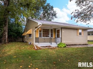 2225 Glendale Ave, Pekin, IL 61554
