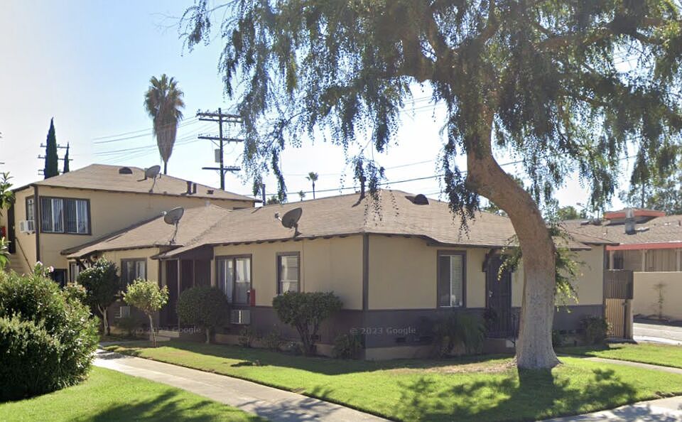 1st image of 12036 Magnolia Blvd