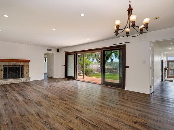 5th image of 4870 Lila Dr