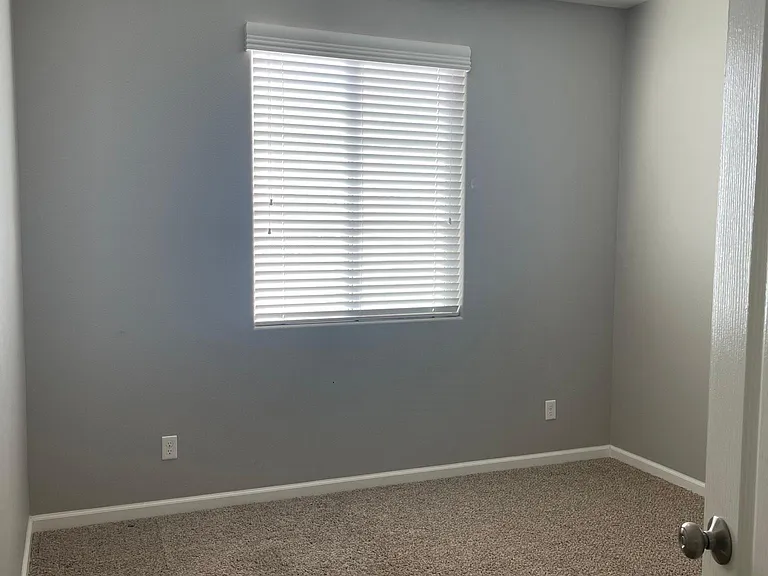 2042 E Christensen Dr — Photo 17