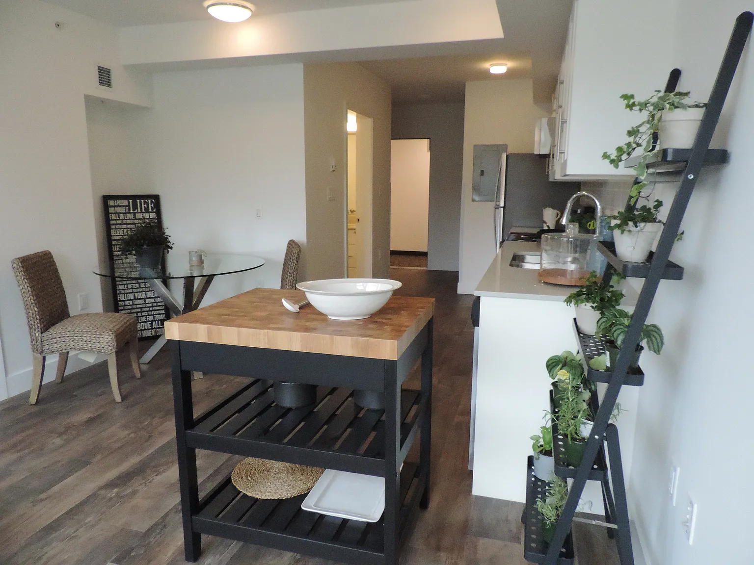 366 East 3rd Street North Vancouver — Photo 4