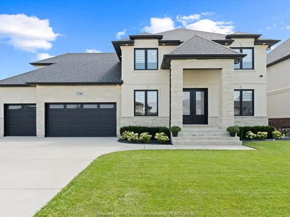 7241 Meo Blvd, Lasalle, ON N9H 0L5