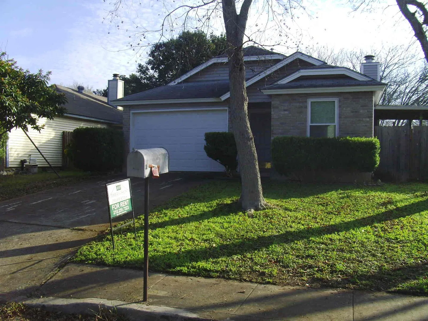 7322 Hardesty — Photo 2