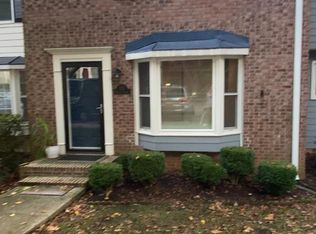 121 Barbary Ct, Cary, NC 27511