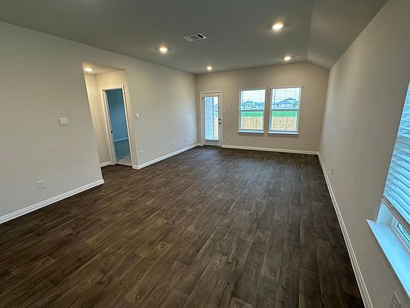 5th image of 132 Alamo Vine Ct